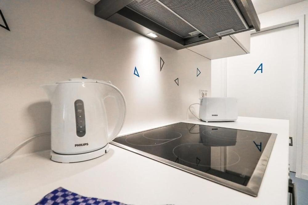 Private hostel room - City Center 1C