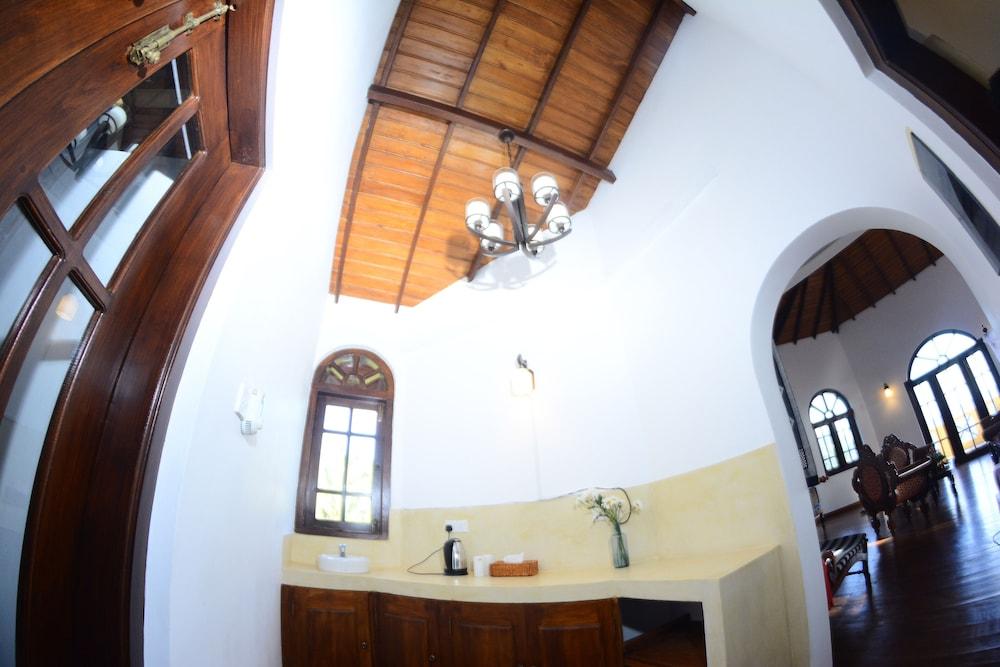 Sandy's Villa Hiriketiya