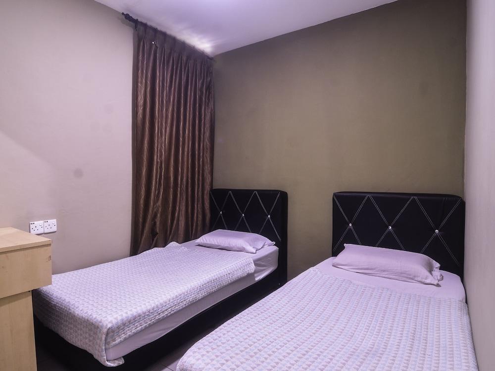 SPOT ON 89630 Hilltop Room