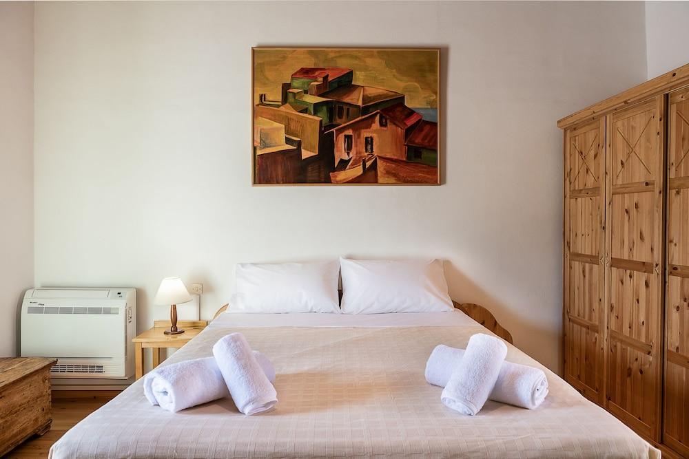 Lemon Tree Eco-Retreat with Terraces