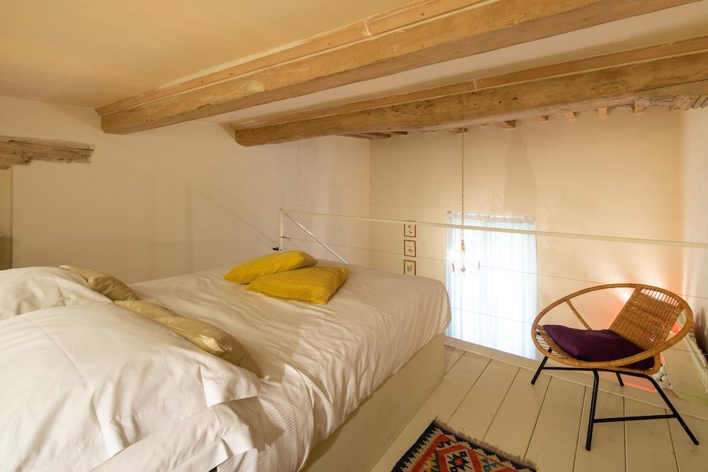 Uffizi Prestige by Mmega