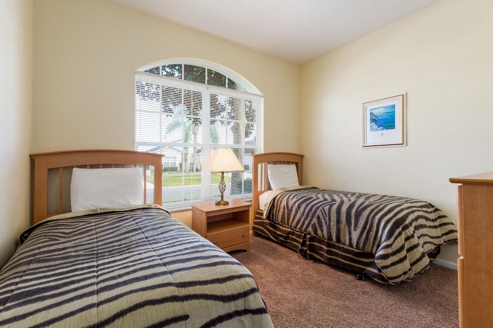 Enchanted Cottage by VillaDirect