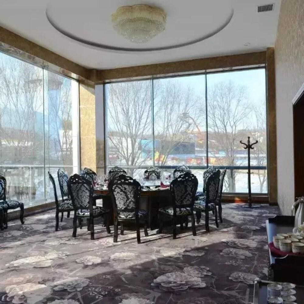 Yuanmaotun Folk Custom Hot Spring Resort