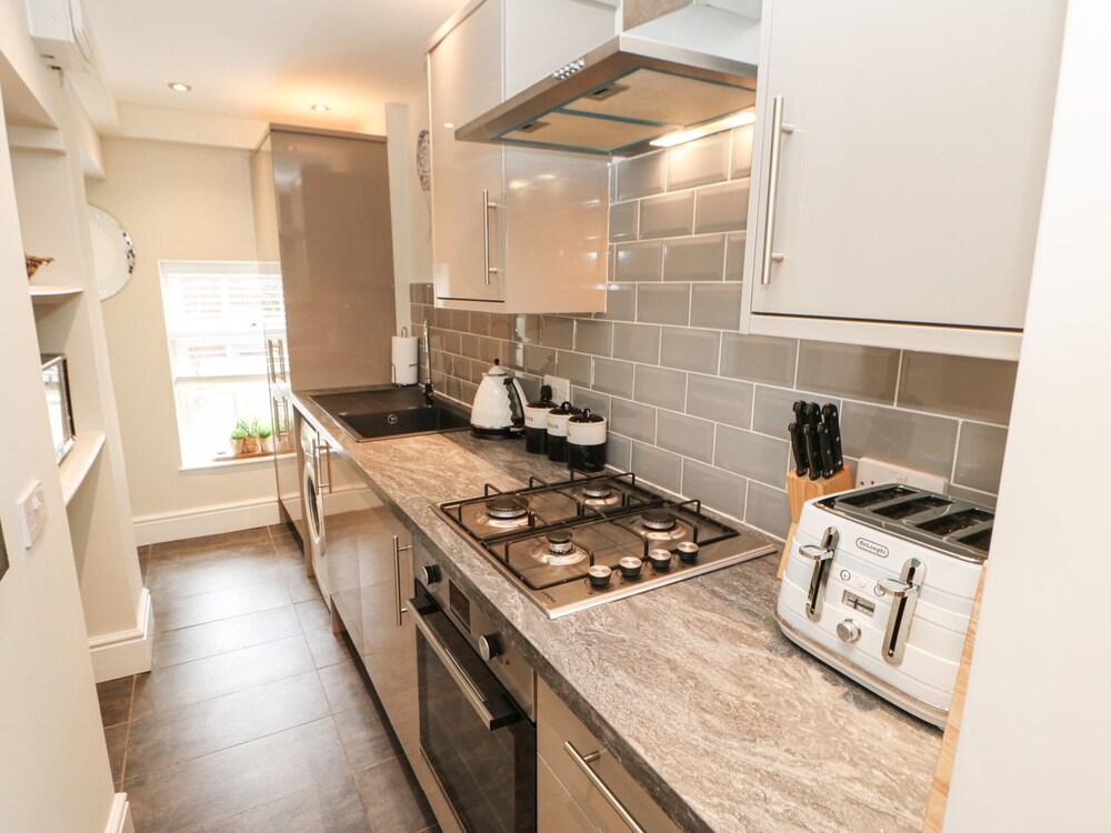 Corner Cottage Stanhope Castle