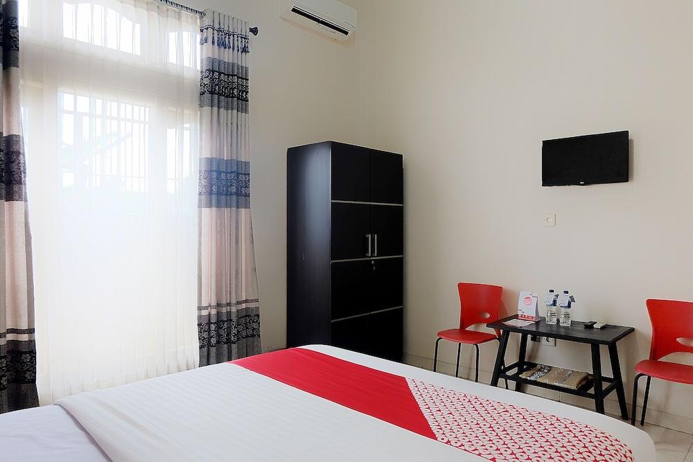 OYO 1426 Assyifa Hotel