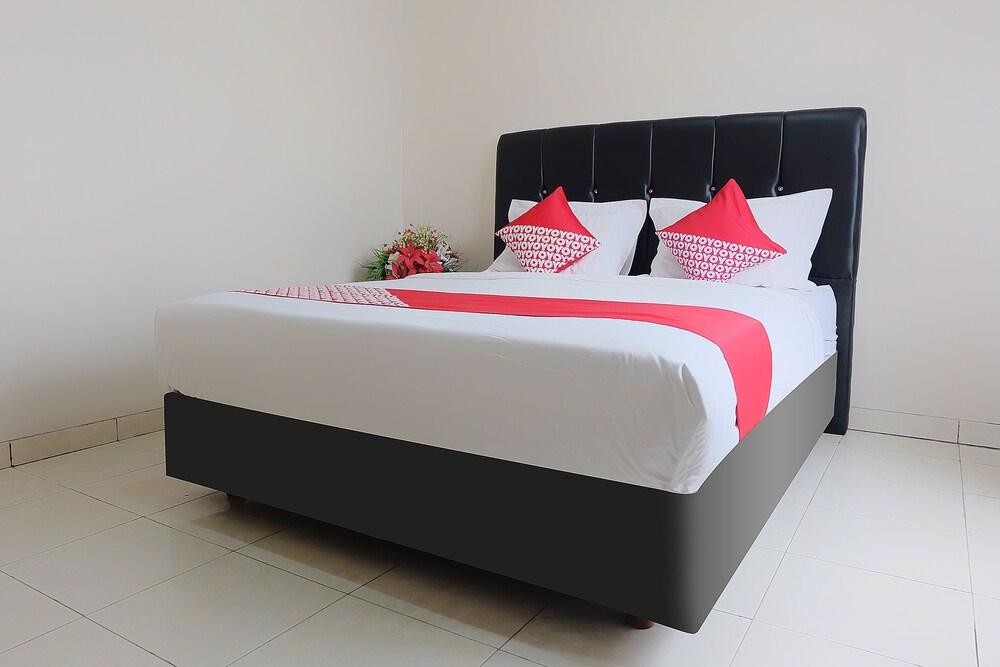OYO 1426 Assyifa Hotel