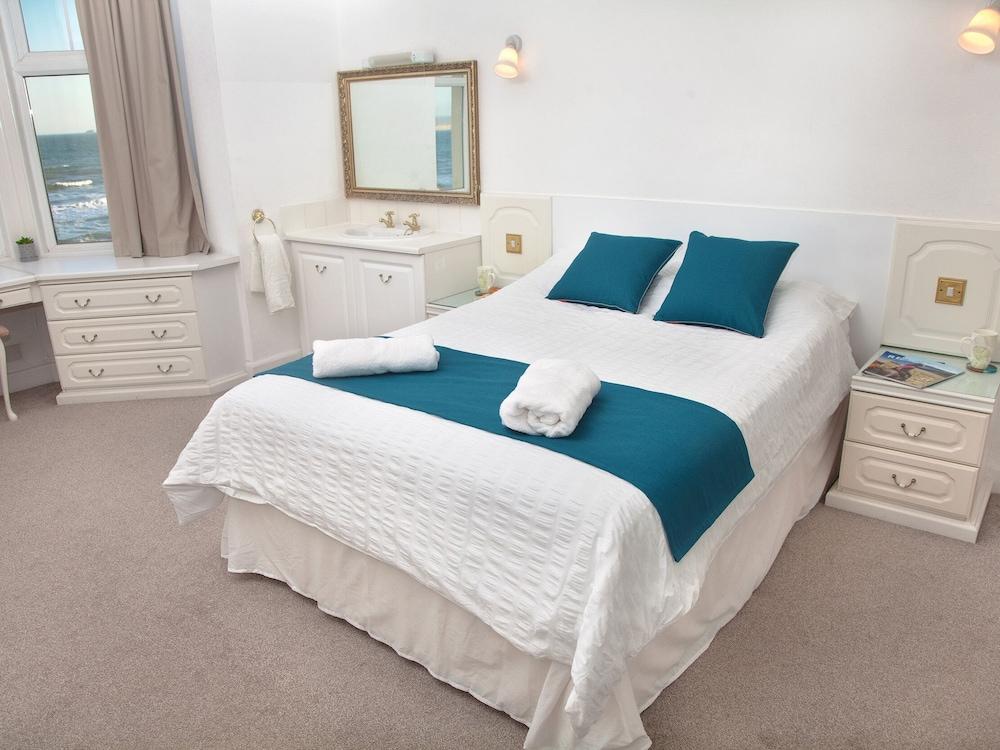 Weymouth Bay Apartment B