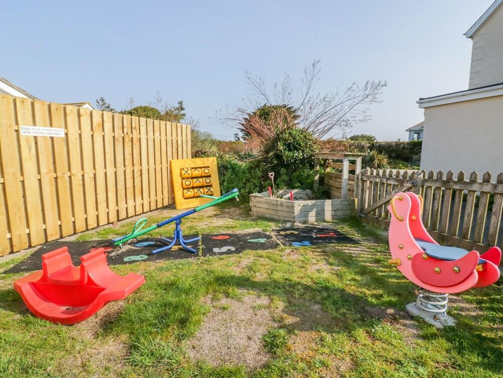 Yellow Sands Apartment 7