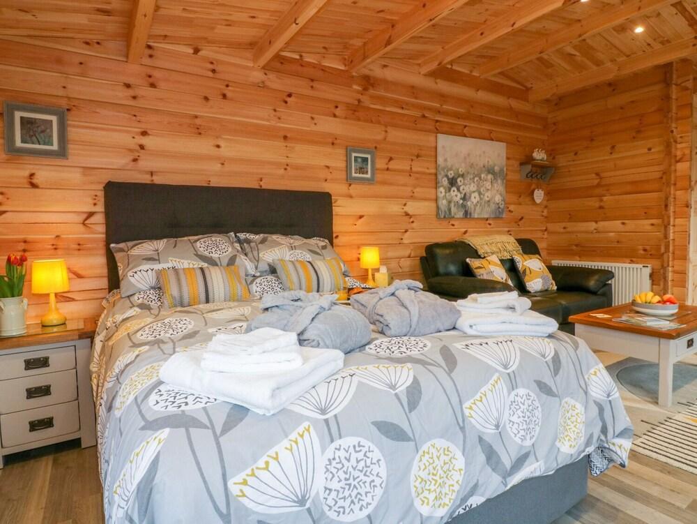 Little Orchard Lodge