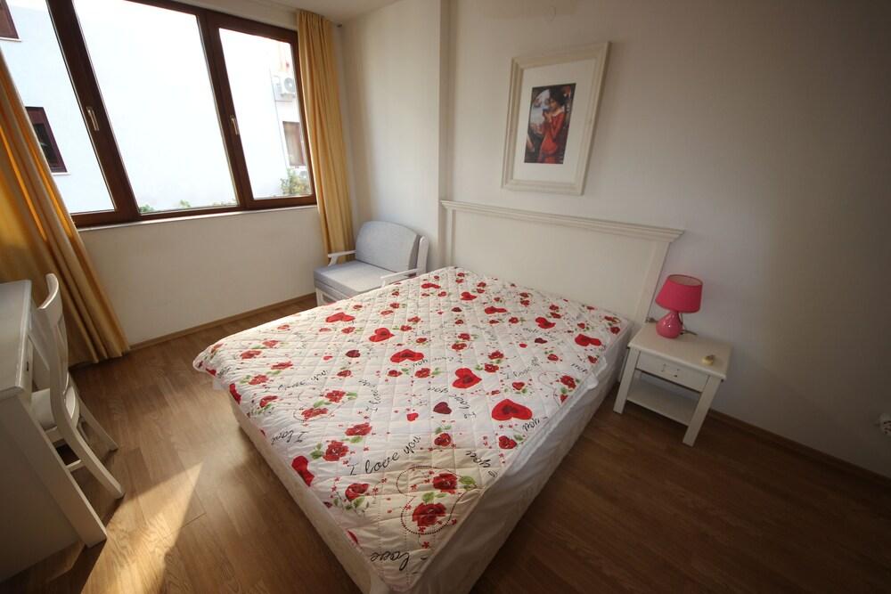 Menada Sun Apartments