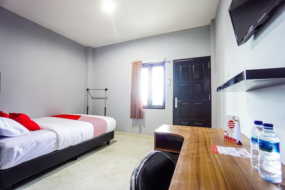 OYO 1680 Hanna Residence