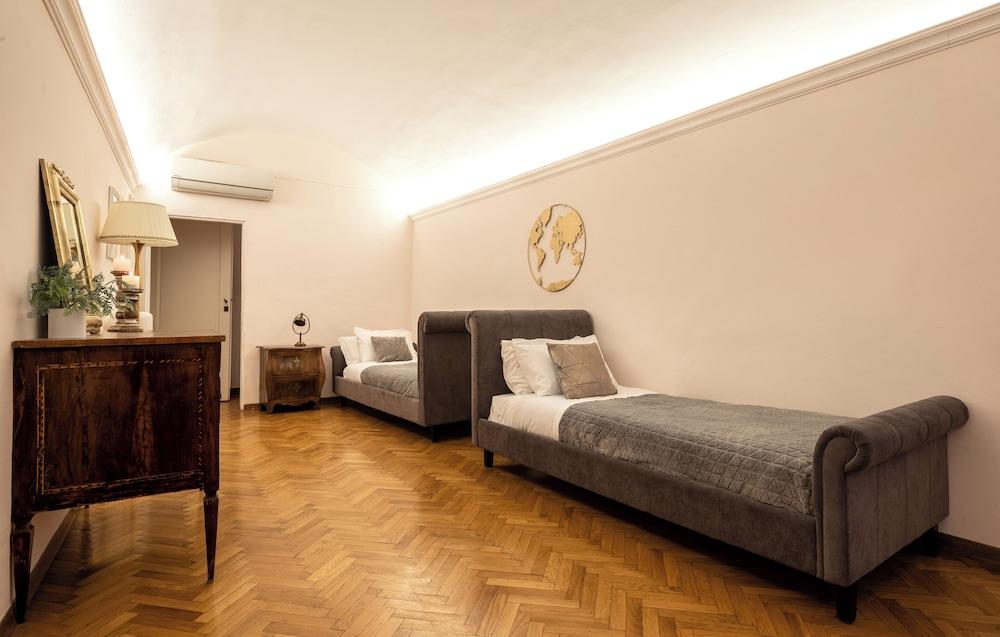 Historic Apt - Wifi - Ac - Top Location - Walk Everywhere