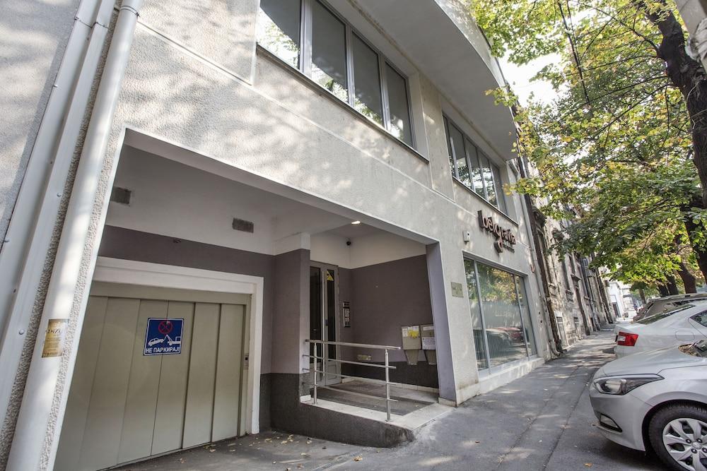 Botanical Garden Lux