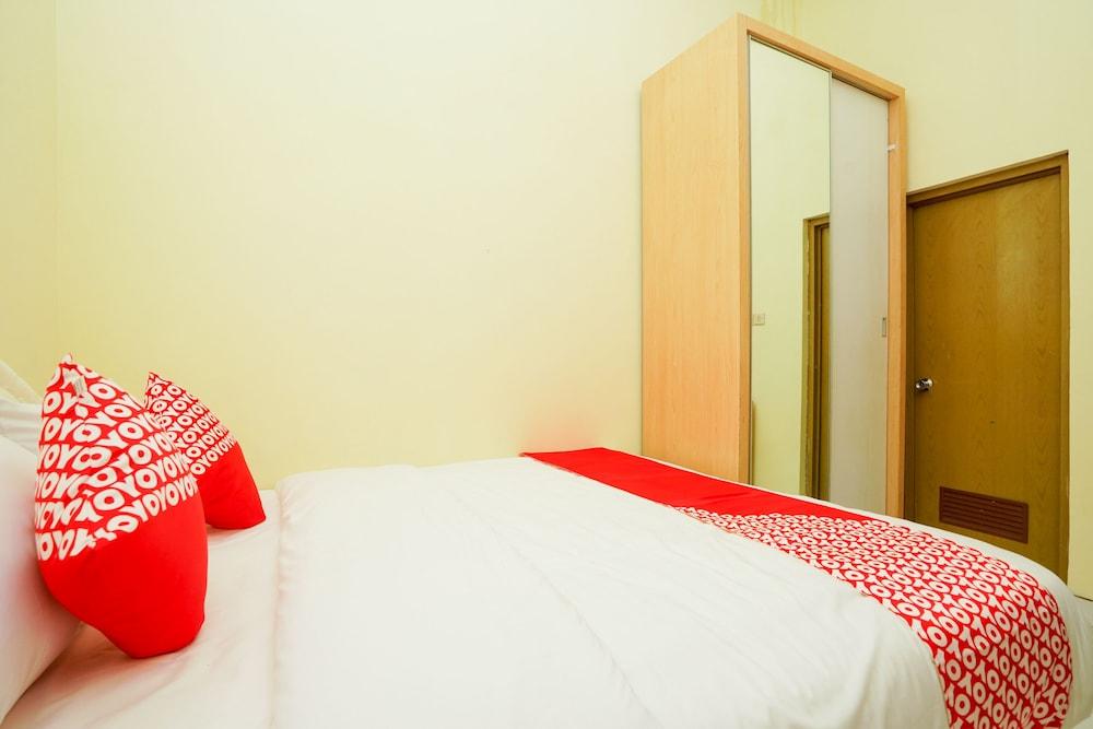 OYO 1857 Wonoboyo Residence