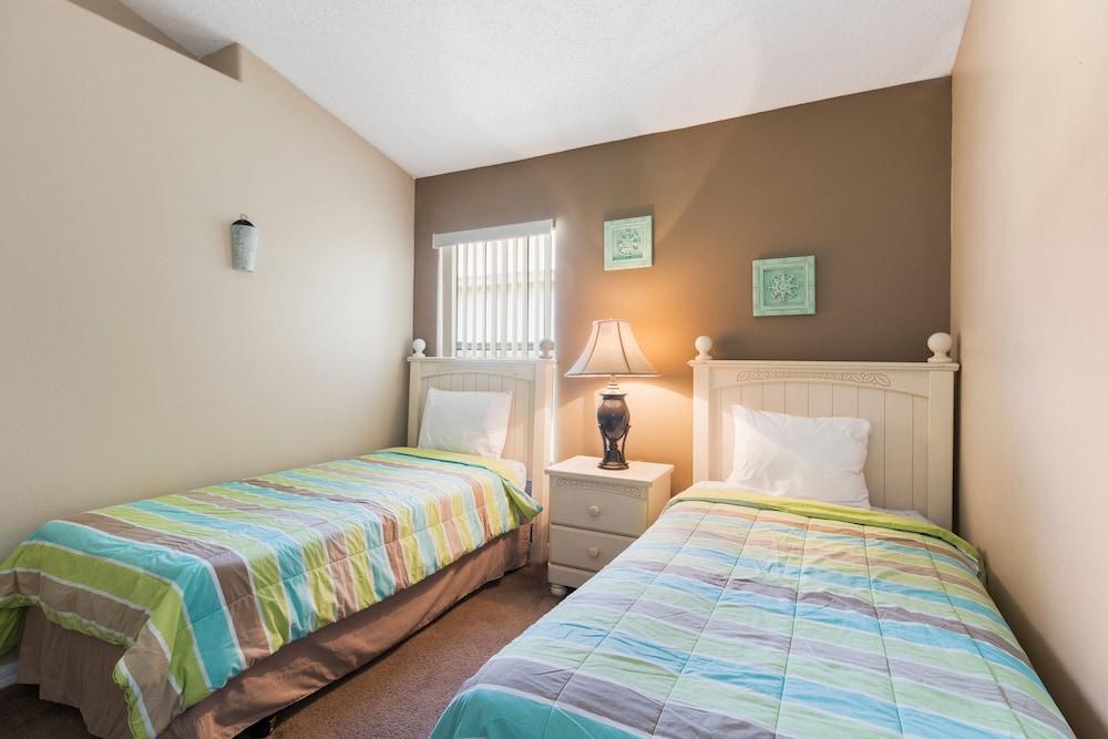 Sunshine Villa by VillaDirect