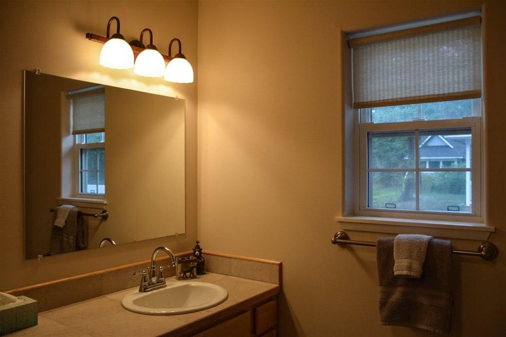 Rf12 Flathead River Haven