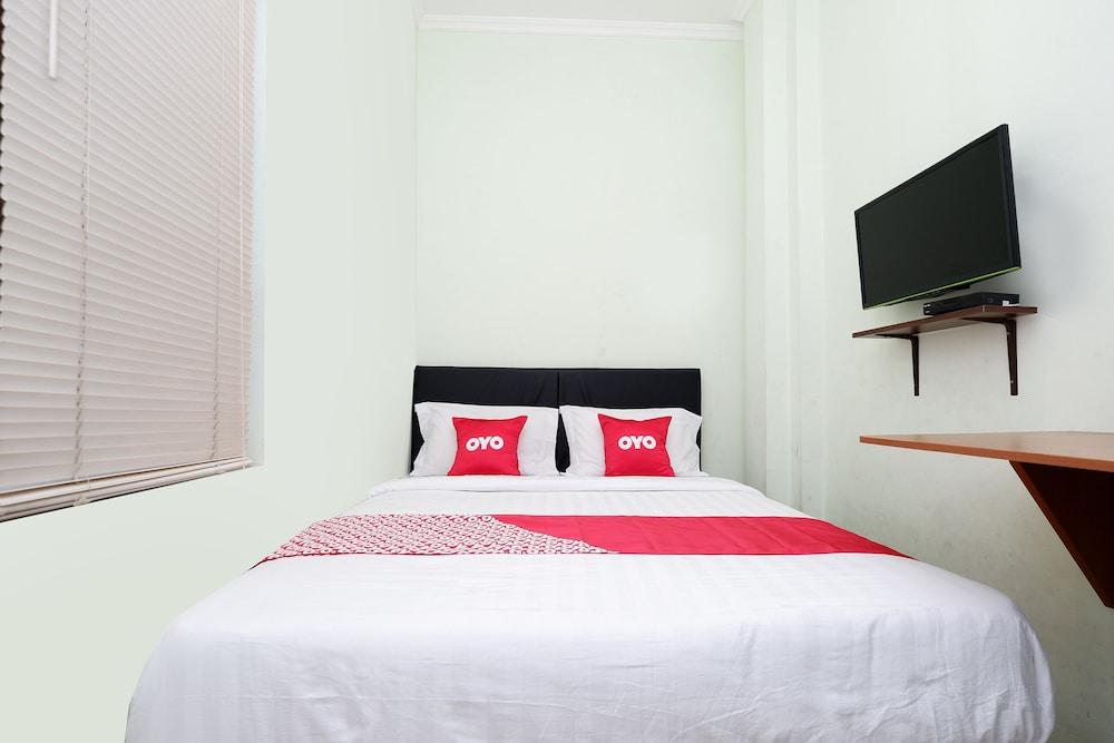 OYO 1815 Gatsu Residence