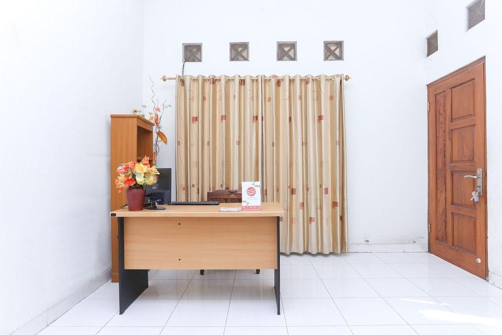 OYO 1680 Dahlia Guesthouse