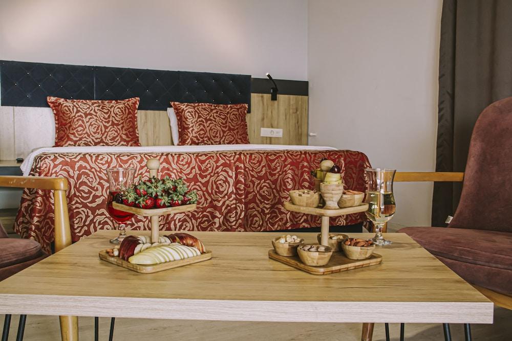 Darius Hotel By Dara