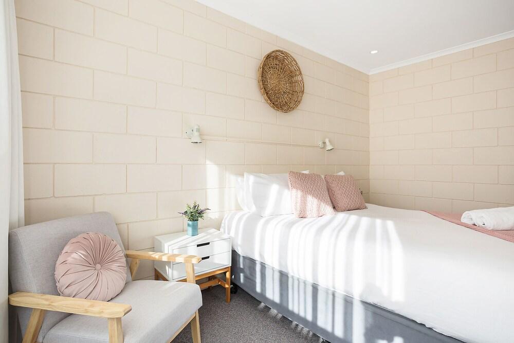 Penguin Mews Merimbula