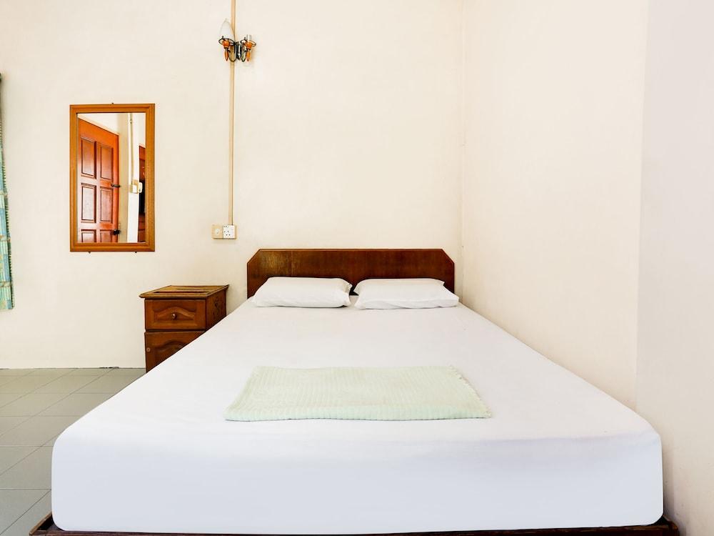 SPOT ON 89626 Hotel Dinar