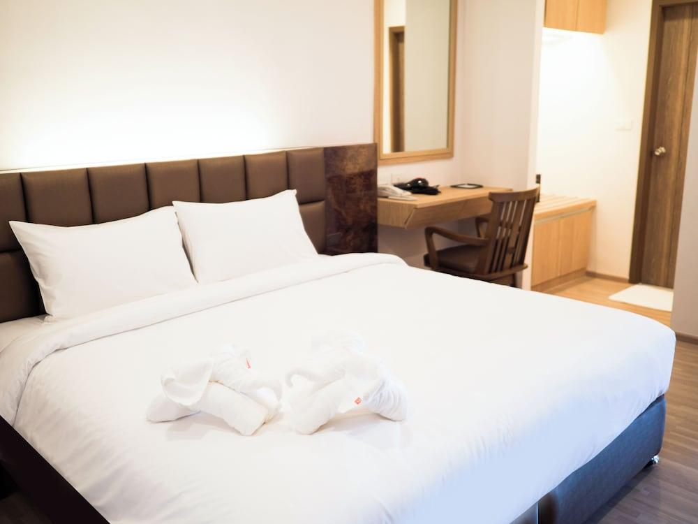 B2 Amata Nakorn Premier Hotel