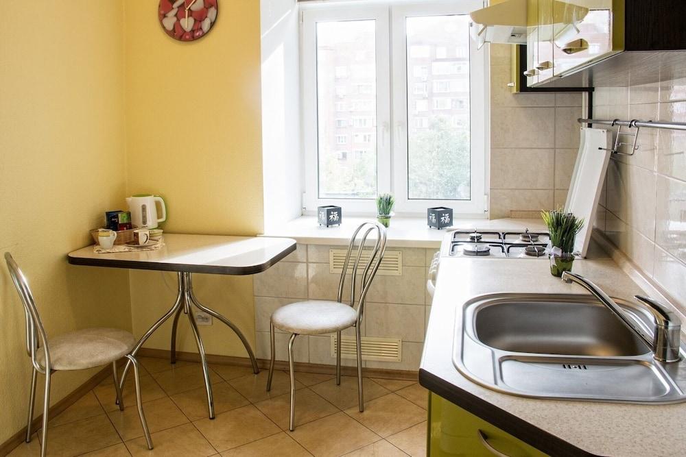 Apart Kiev Turgenevskaya 65