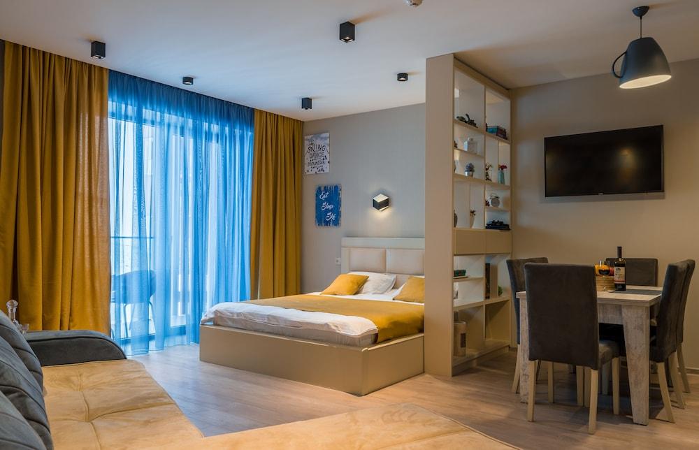 New Gudauri Atrium Apartment 243