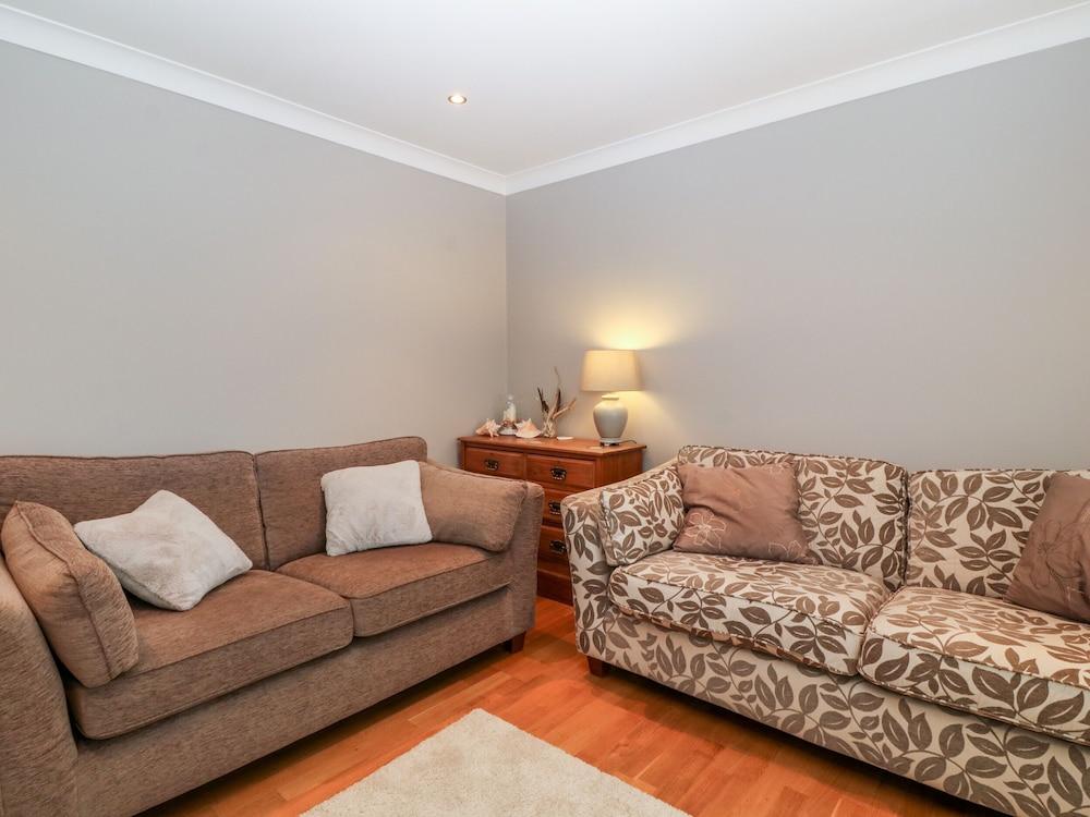 10 Pen Llanw Tides Reach