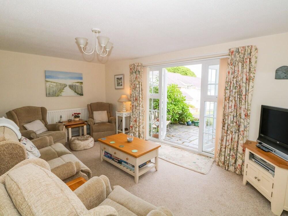 The Cottage On The Green