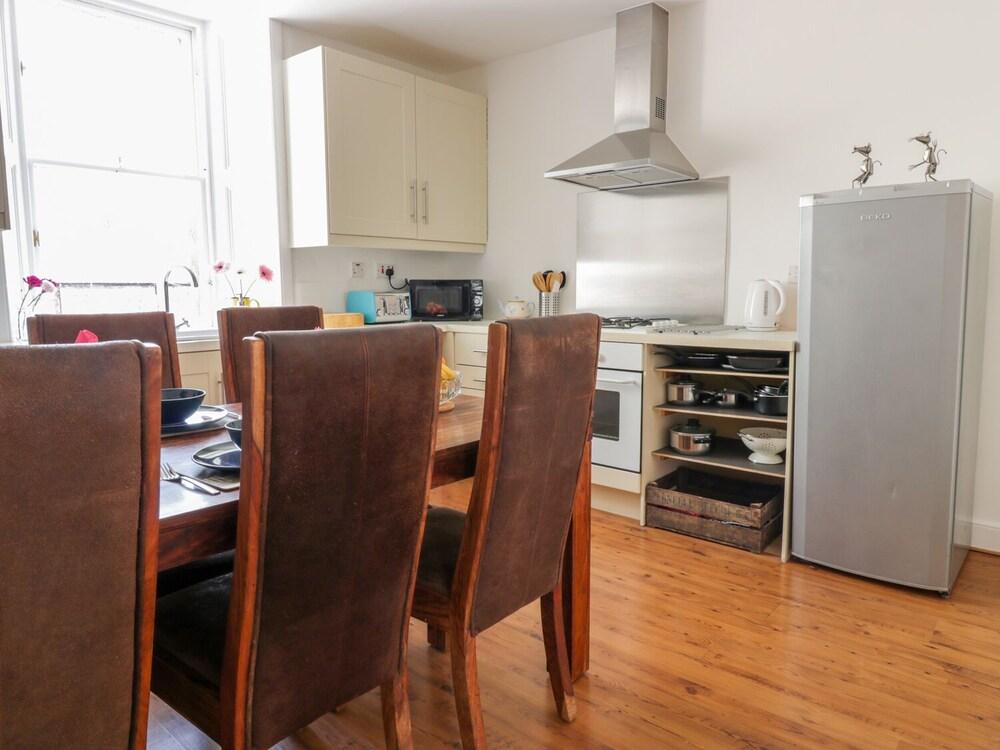 East Beach Apartment