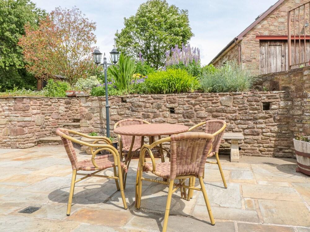 Rodley Manor Cottage, Bloemuns