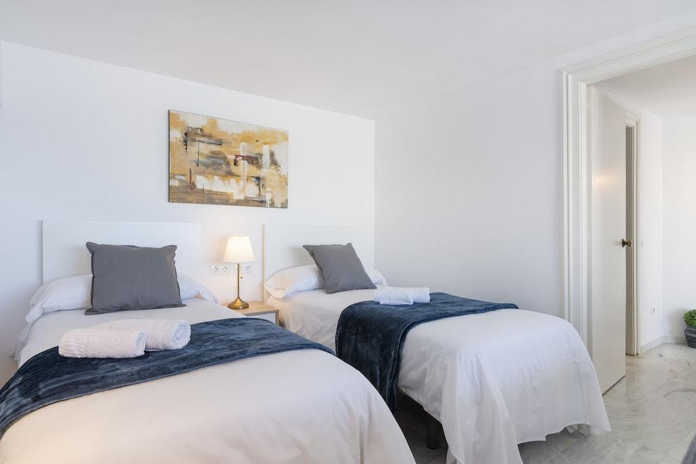 Skol Sea Views Apartments