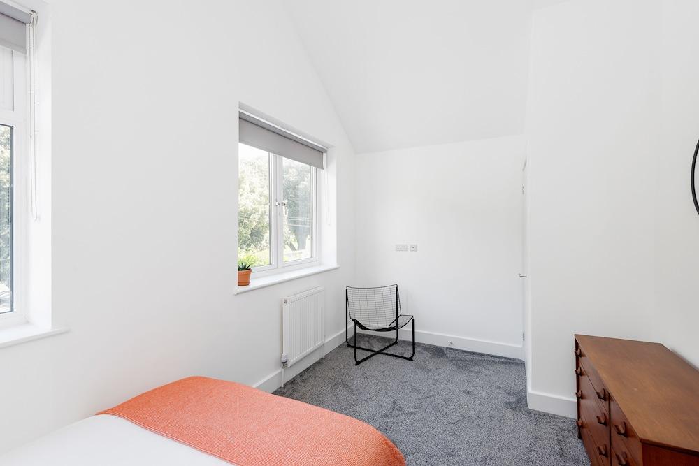 Beautiful Apartment in Central Neighbourhood