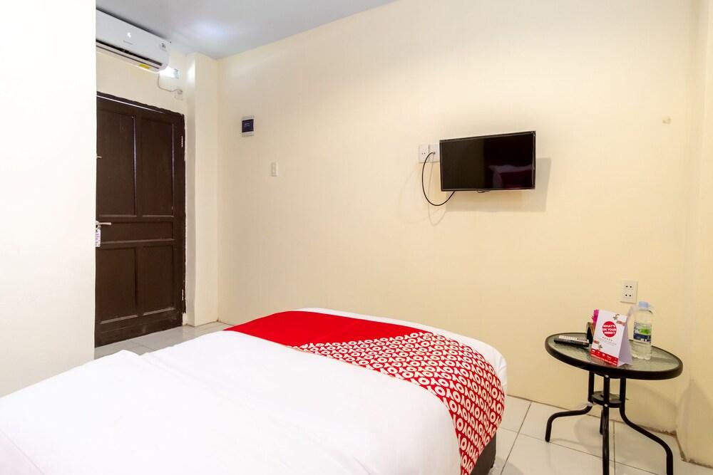 OYO 1634 Dom Residence