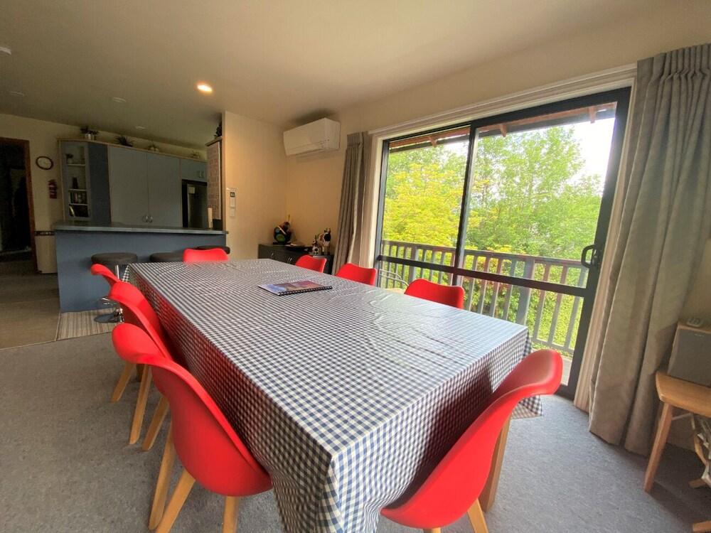 17 Chisholm Crescent