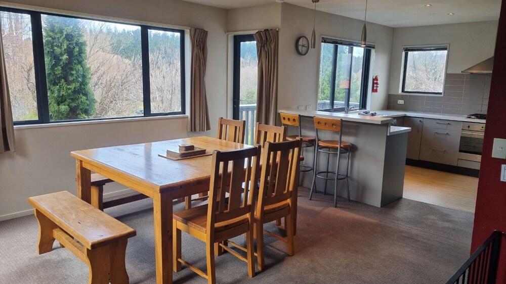 23a Leamington Street