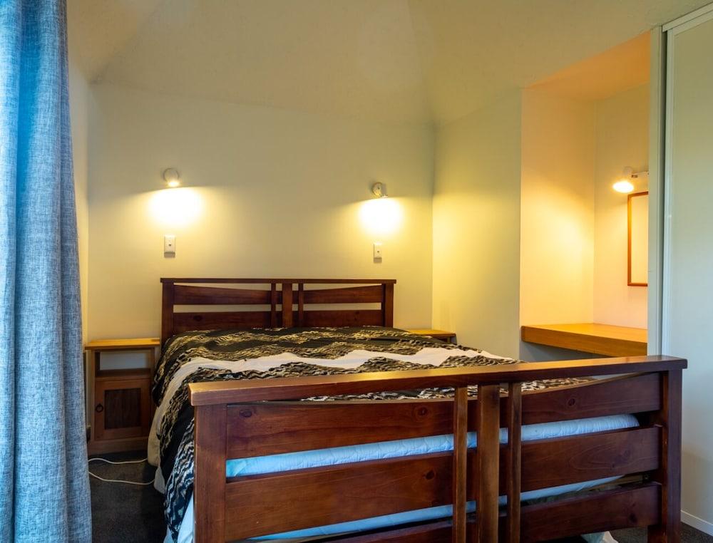 21 Cheltenham Street