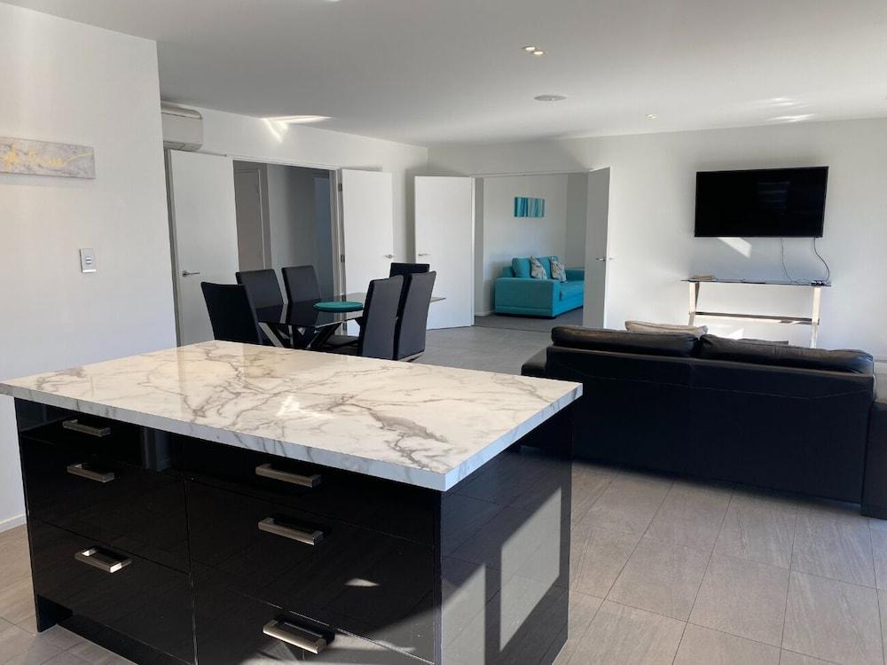 30 Rutherford Crescent