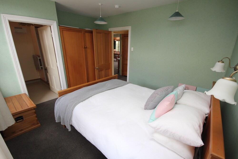 15 Leamington Street