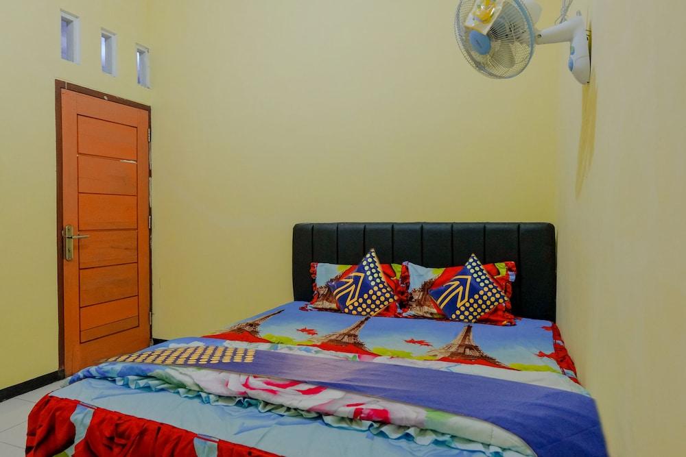 SPOT ON 1976 Hamana Beach Inn