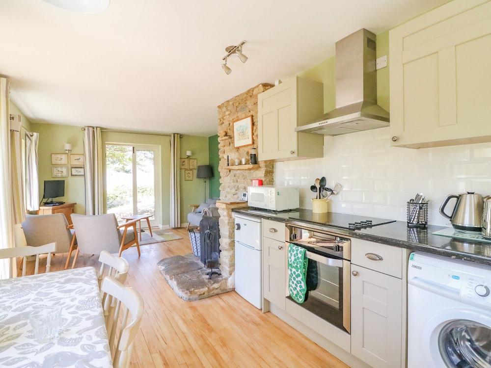 Fossil And The Cross Cottage