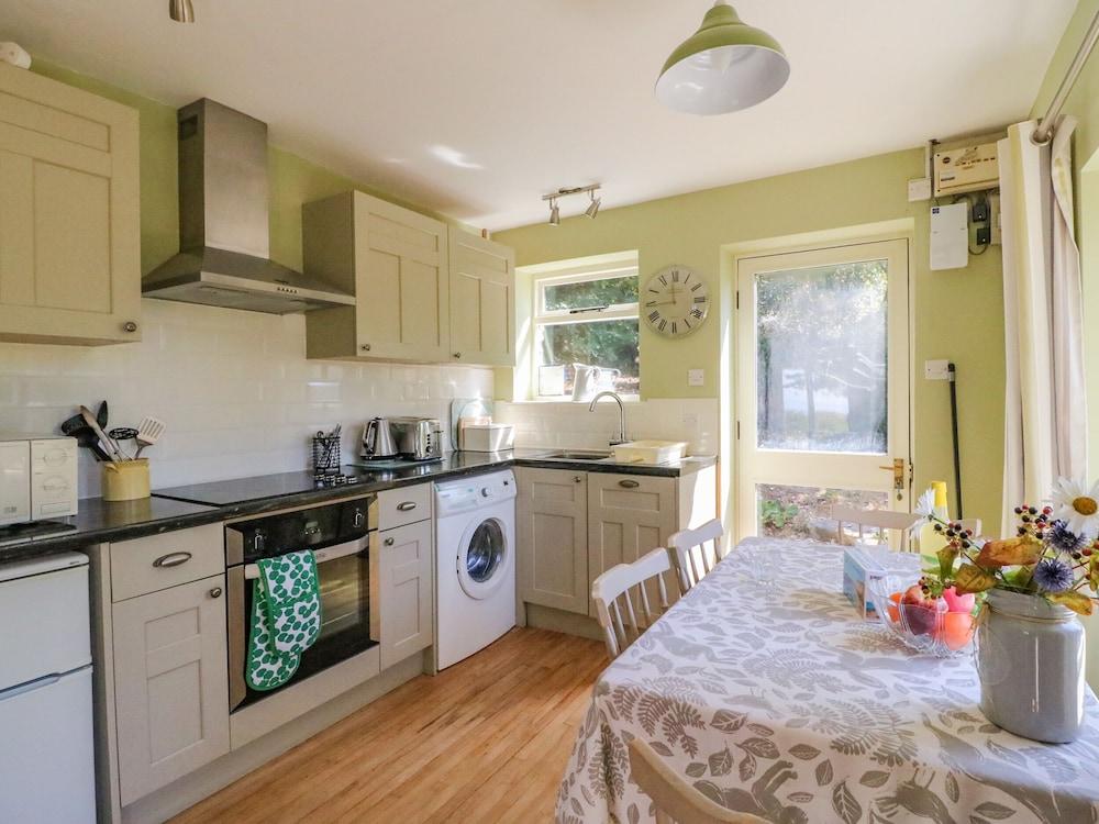 Fossil And The Cross Cottage