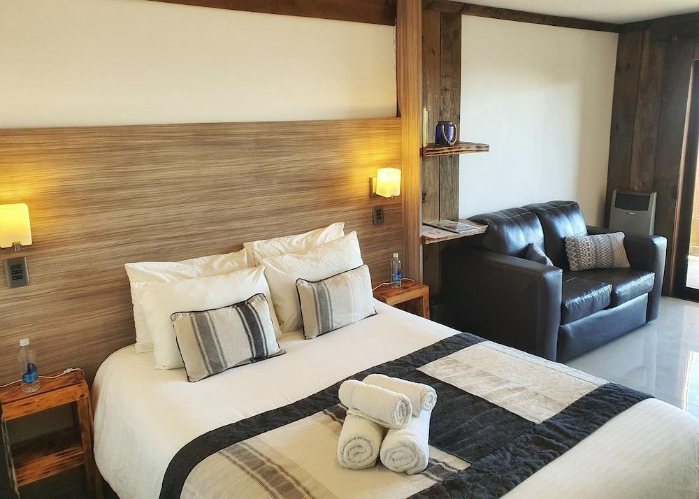 Wave Pichilemu Lodge