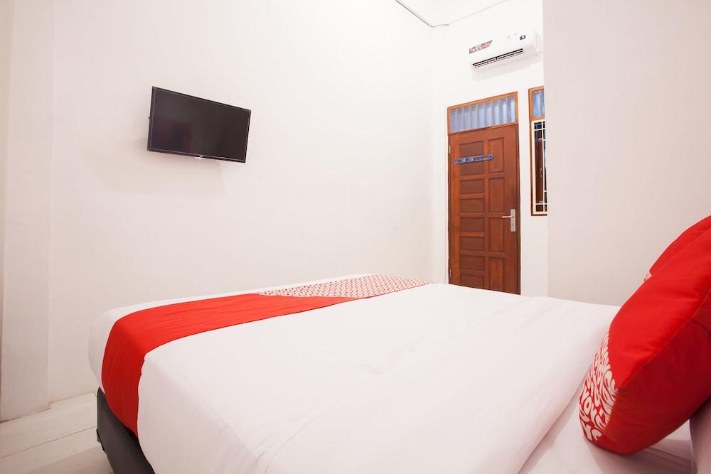 OYO 1978 Pondok Indah Residence