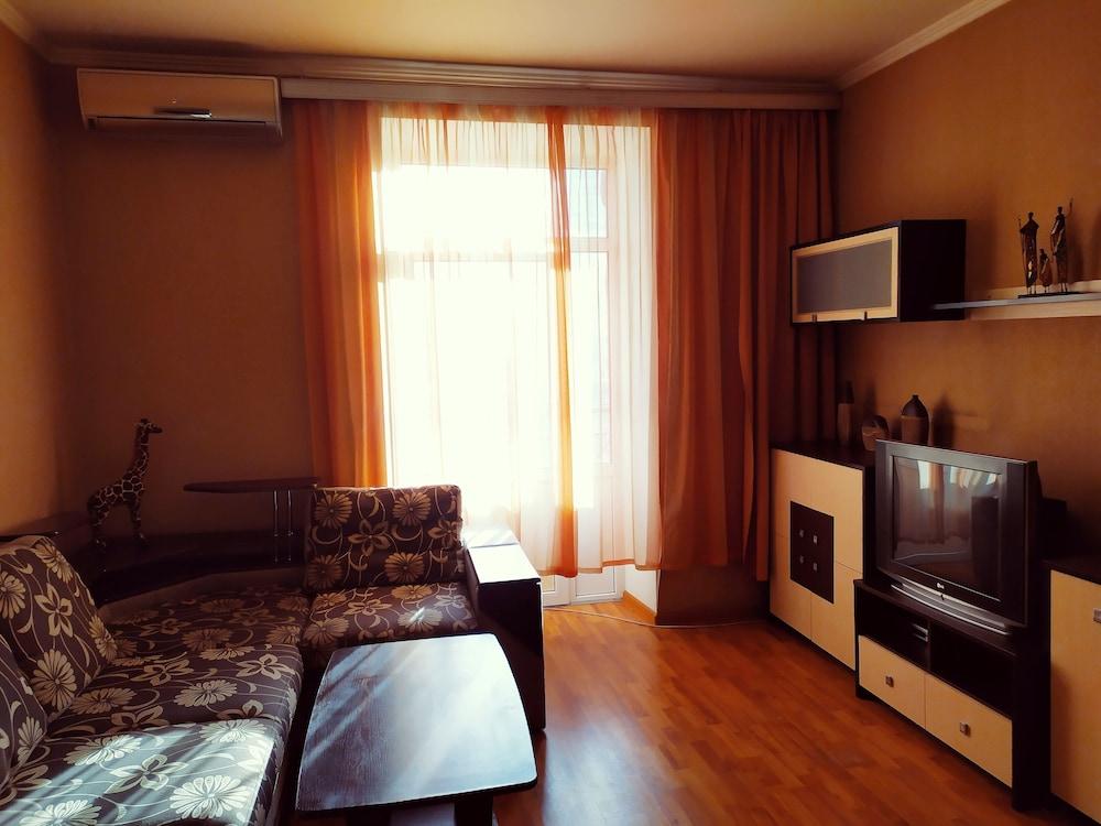 KyivHome Basseyna 17 City centre