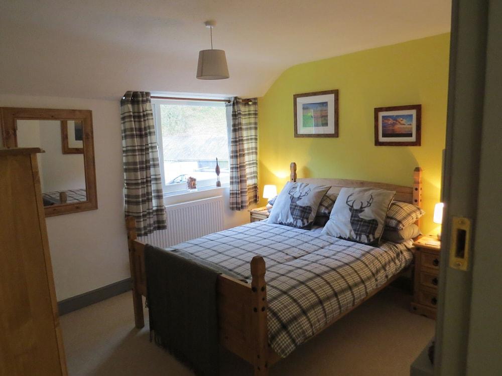 Yr  Hen Farcdy Bed & Breakfast