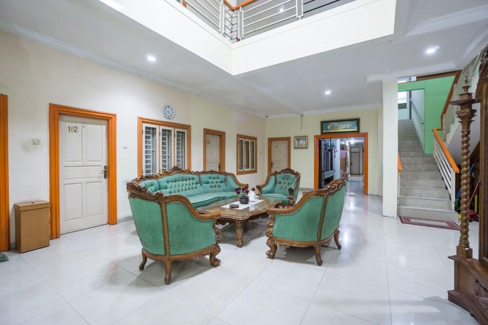 OYO 1798 Hotel 37 Syariah