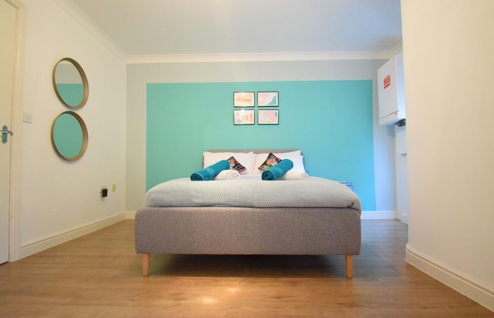 Bridge View Apartment