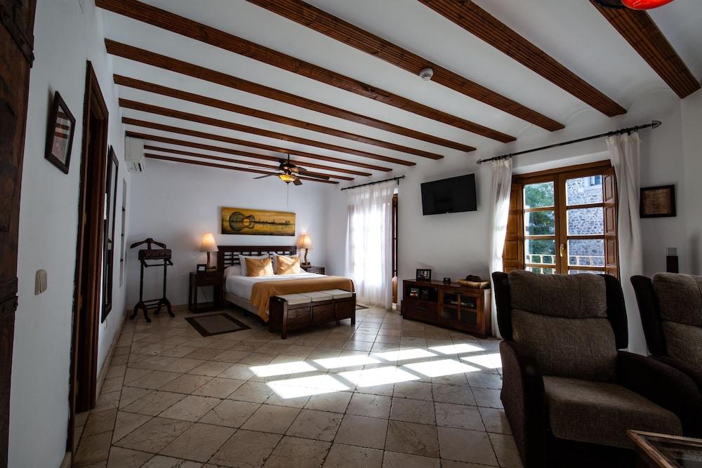 Entre Dos Aguas Hotel Boutique